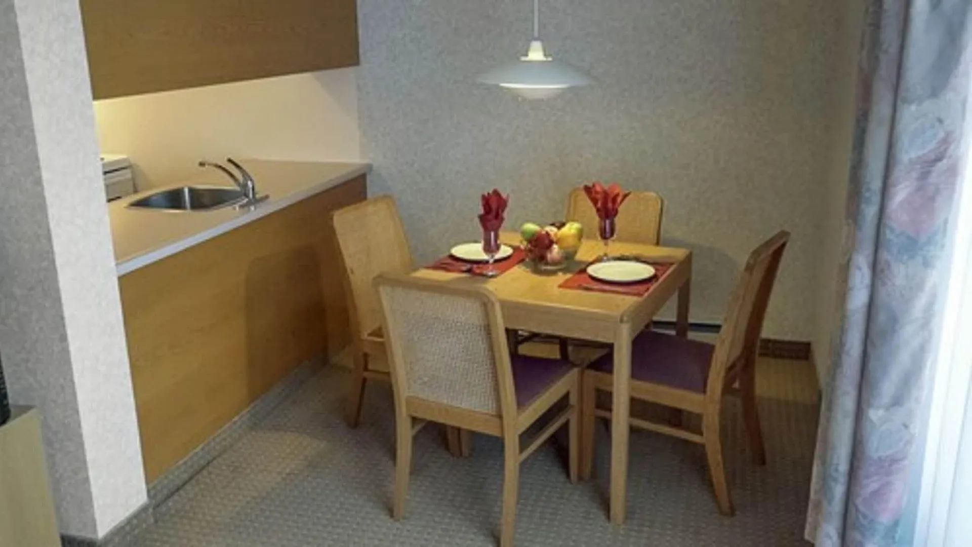 Cartier Place Suite Hotel Оттава 3*,  Канада