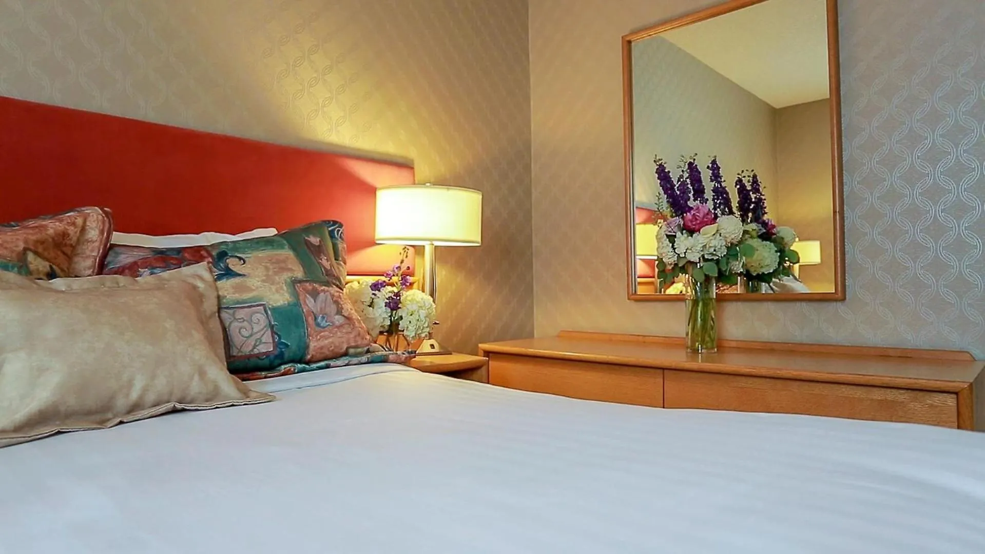 Cartier Place Suite Hotel Оттава