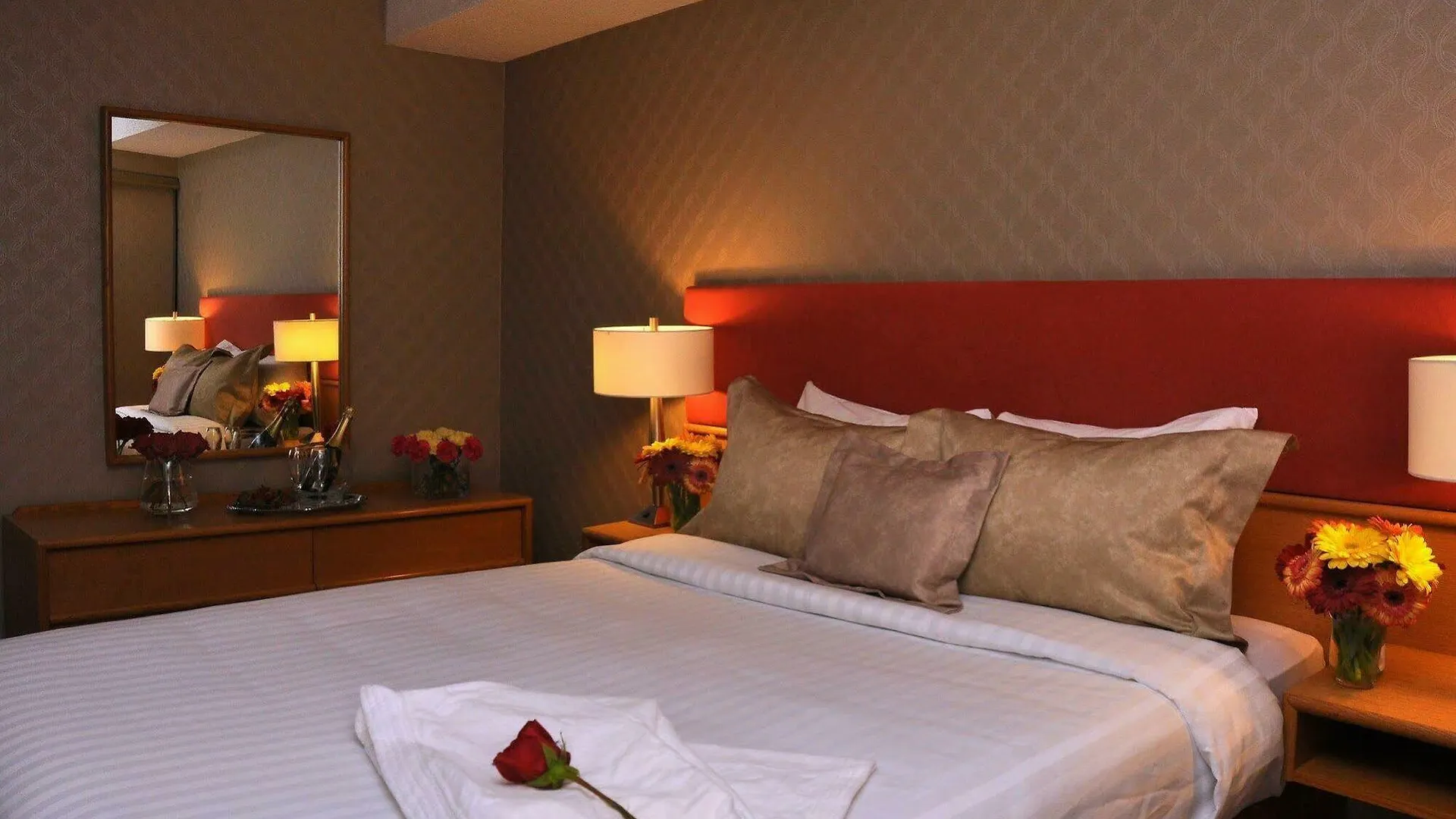 Cartier Place Suite Hotel Оттава 3*,